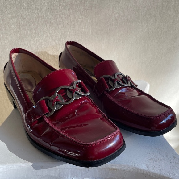 Red Patent Leather Liz Claiborne Flex Loafers - Picture 4 of 5